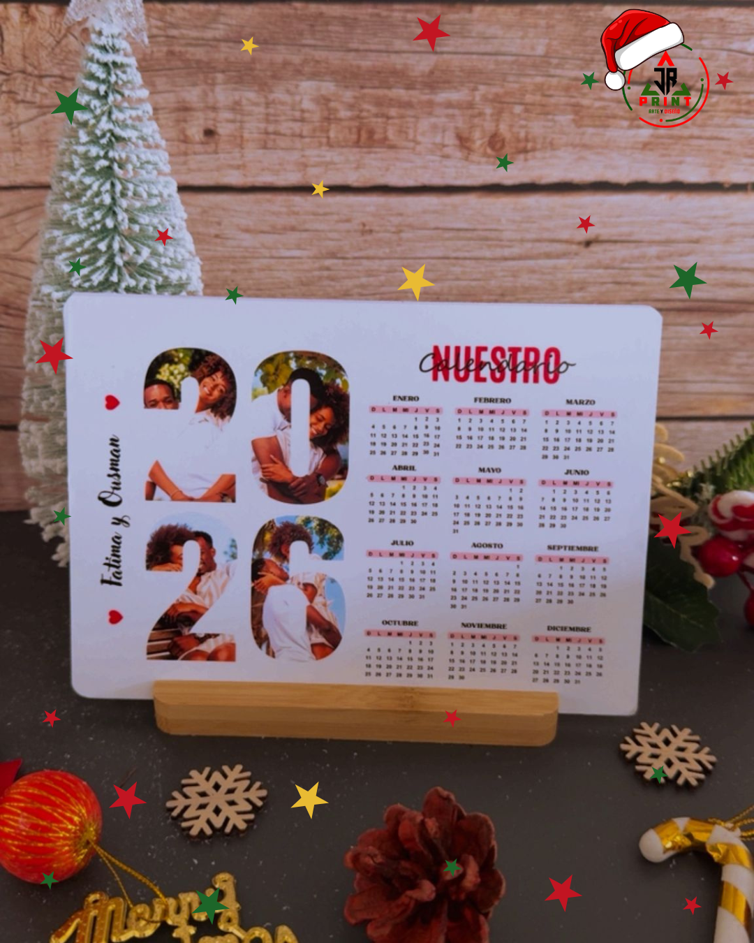 Placa Calendario de Aluminio 2026 "Nuestros Recuerdos" con Base de Madera